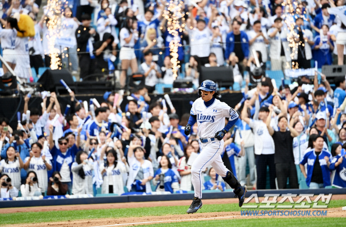 'Walking Painlessly' Koo Ja-wook Appears at Narita Airport, Time Made by Rain..Game 4, will a miracle happen