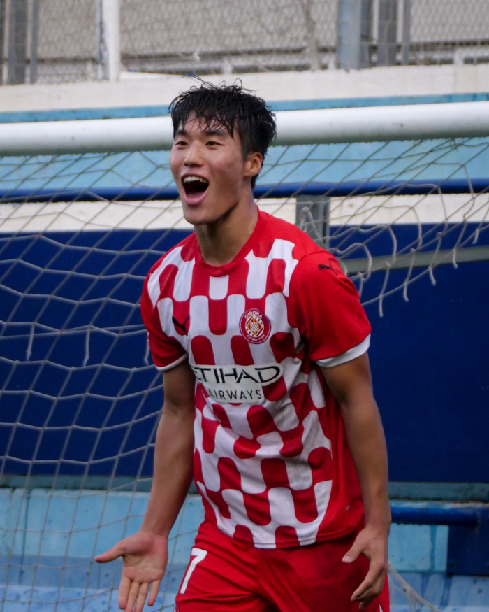 Kim Min-soo, born in 2006 of the second Lee Kang-in in the 'Korean' top prospect, has a chance to make a surprise debut...Girona 1st team call-up 'Larry is the 8th Korean Leaguer to be born?'