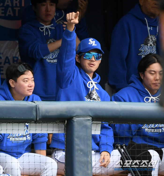 'Koo Ja-wook cried at Kang Minho's home run' The lion and tiger have a KS summit match for the first time in 31 years. Samsung won 3-1 with a 1-0 victory. KS Game 1 in Gwangju on the 21st 