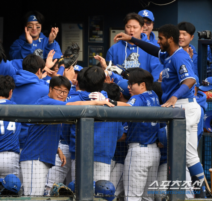 'Koo Ja-wook cried at Kang Minho's home run' The lion and tiger have a KS summit match for the first time in 31 years. Samsung won 3-1 with a 1-0 victory. KS Game 1 in Gwangju on the 21st 