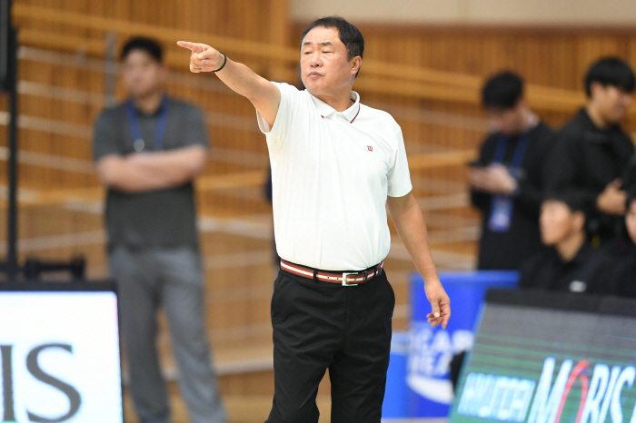  KCC coach Jeon Chang-jin 'The key to today's game. Kim Dong-hyun blocks Heo Hoon first.'