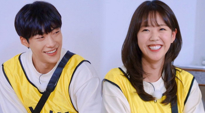 Woo Do Hwan and Ji Ye Eun actively fluttering ♥...'I've confessed, but there's no answer' ('Running Man')