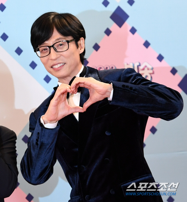 Yoo Jaeseok, you were turned away...Threatening to the spot 'I'm the hand-taker '('What are you doing when you play?')