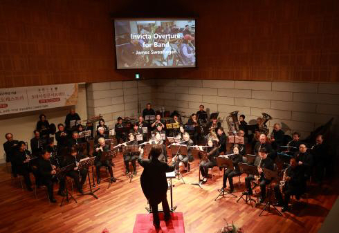 The 'Five Private Concert Band' will hold a joint concert for 'World Music Travel' on the 1st of next month