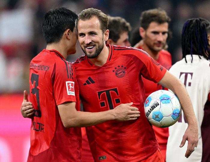 In front of Kim Min-jae, who is again a wall, the strongest two-top in the Bundesliga is also 'weapon', defense  build-up 'Full score performance'...'Kane Hat-Trick' Bayern win 4-0 over Stuttgart'