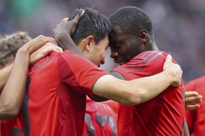 In front of Kim Min-jae, who is again a wall, the strongest two-top in the Bundesliga is also 'weapon', defense  build-up 'Full score performance'...'Kane Hat-Trick' Bayern win 4-0 over Stuttgart'