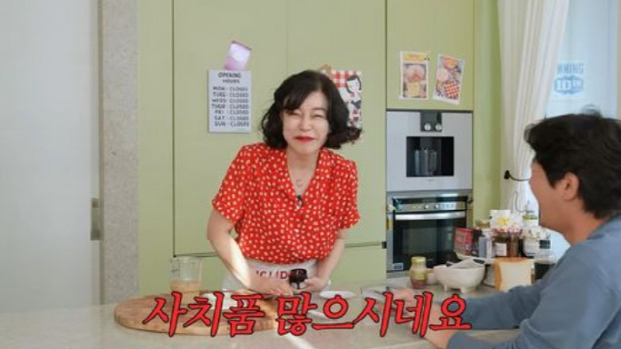 It's like 4 billion Seongsu-dong residents! From fishing eggs to triple honey, Choi Hwa-jung reveals the refrigerator that makes a billion sound