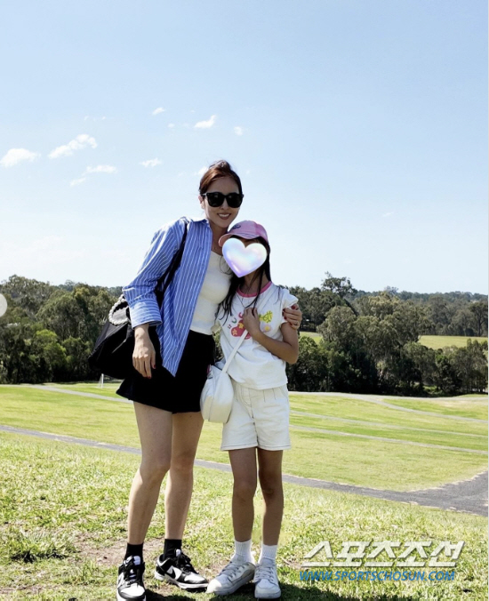 Ki Sung-yueng, ♥ Han Hye-jin, admiring the beauty of her 9-year-old daughter 'It's like heaven'