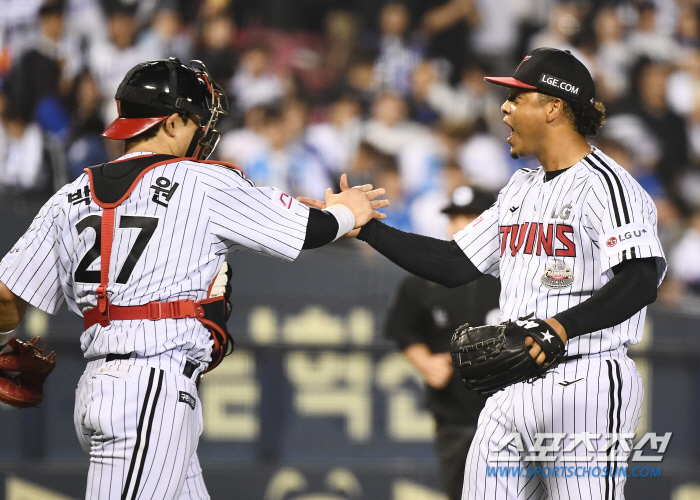 Lim Chan-gyu and Son Joo-young praised it. What about ENCE? M.E.R.E... 3 runs in 2.2 innings → 5 runs in 3 innings. There was no last chance for the 'preliminary FA' 