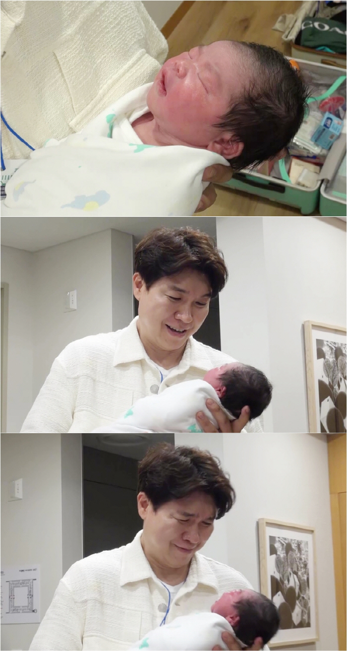 Park Soo-hong, who became a father, sobbed when he met his daughter for the first time. 'I'll protect you. Don't worry about anything.' ('Shudol')