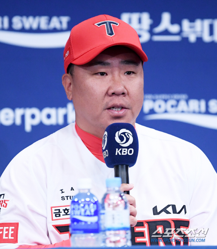 V12 Challenge' KIA manager Lee Bum-ho'I will play baseball with one point each'