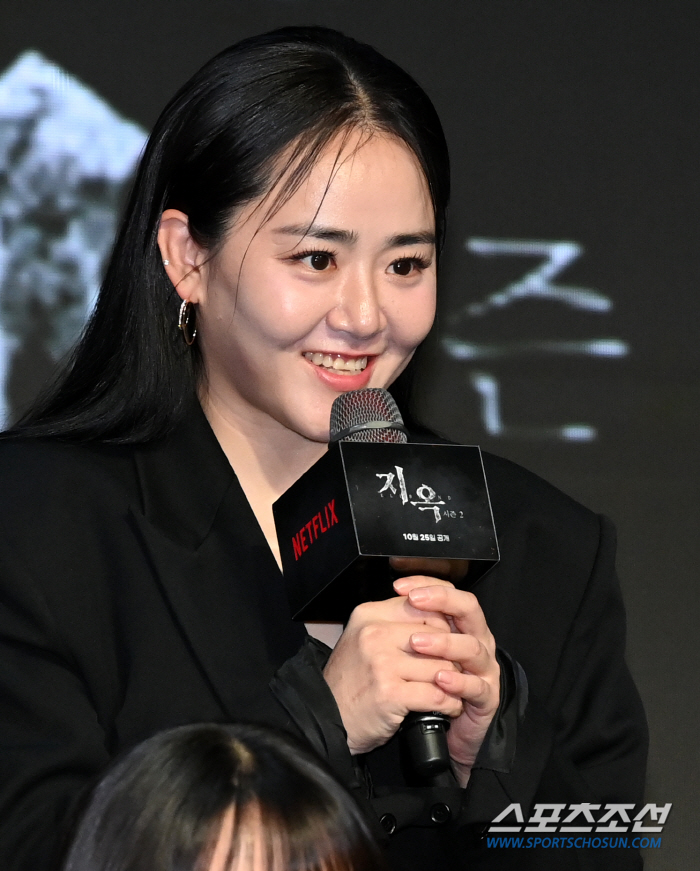 'Enthusiastic return' Moon Geun-young 'Played like a fish in the water' and 'Hell 2' made a drastic transformation into a sunshine class teacher