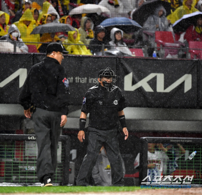 Game 1 of the suspension of the 6th inning due to rain, if it ends like this, Samsung won't win, why? 