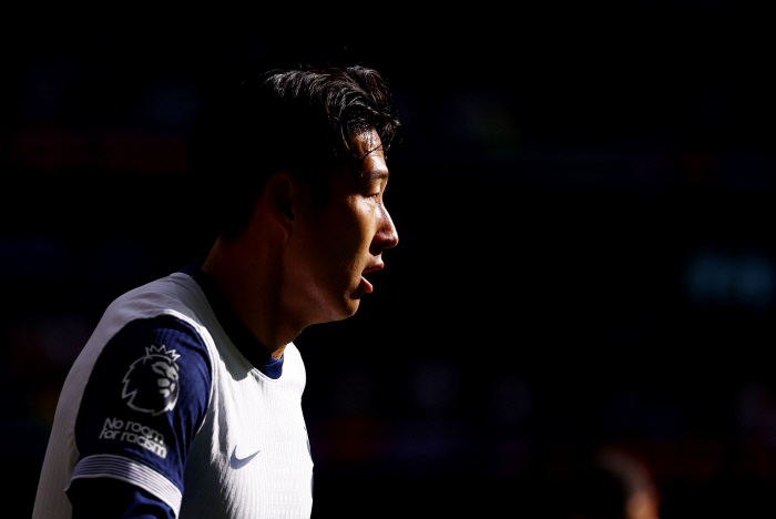 Son Heung-min and Tottenham breakup? What a surprise retirement imagination...SON'S SAD CONFUSION 'Sad but 32 years old, every game like it's the last time'