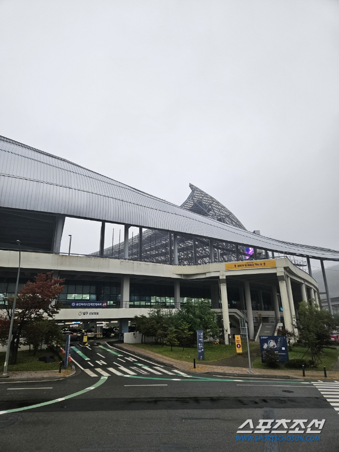  Lee Jung-hyo's Gwangju, home stadium from 250 km away'Yongin Mir's work completed'Hattrick'Asani Johor's starting line-up