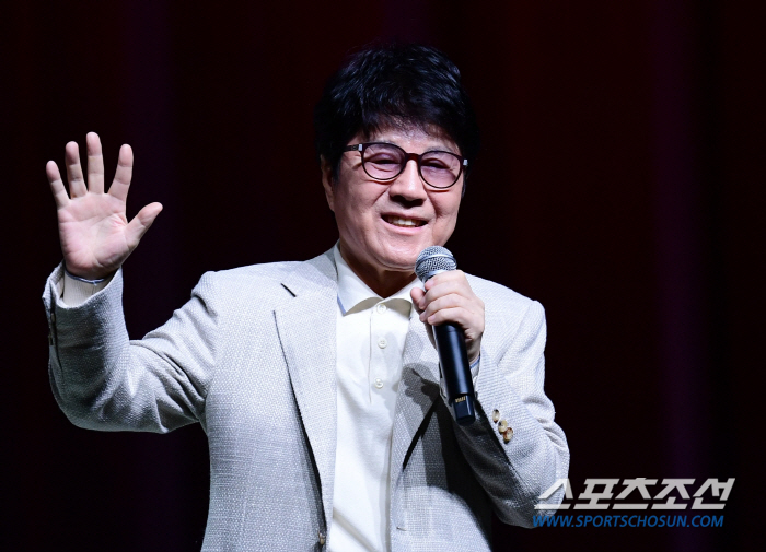  Cho Yongpil 'It's been 11 years since we came back'