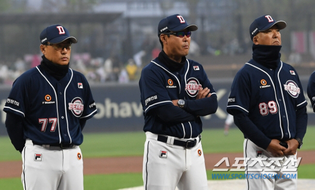 Replacing the head coach for the second consecutive year 'Lee Seung-yeop'Is the next appointment promoted internally? Recruitment from outside?