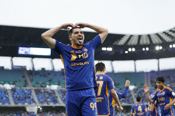 ''The striker proves his value with a goal' 'The lowest' Ulsan's biggest pending issue is a four-year rematch with Joo Min-gyu's resurrection Vissel Kobe