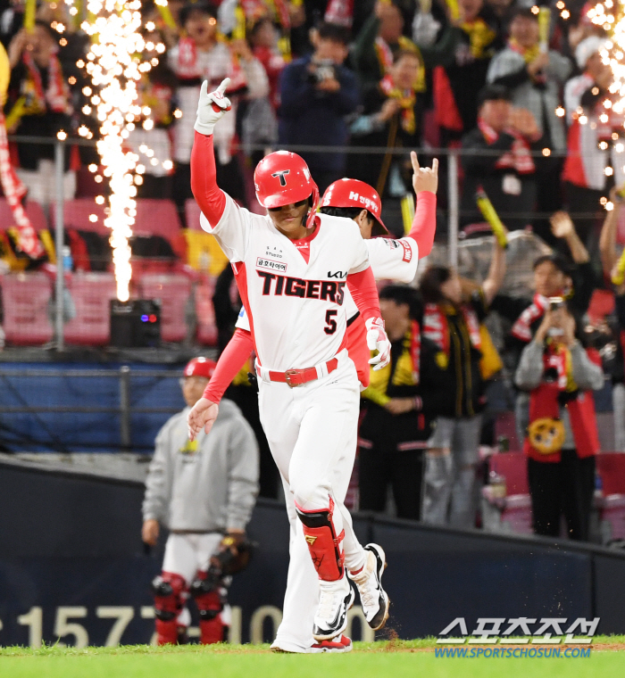 'As expected, Gwangju Superstar' MVP reservation, even hit his first home run in the Korean Series 