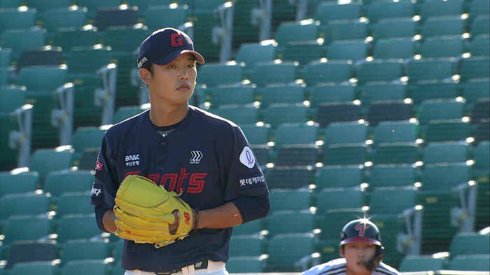 Lotte's iron wall mound → NC 20-year-old Young Gun overwhelmed the Cuban batters with 10 scoreless innings