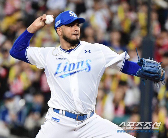 '101→110→107' Reyes was also the Samsung saviorAfter PO, 7 innings of monster throws! 