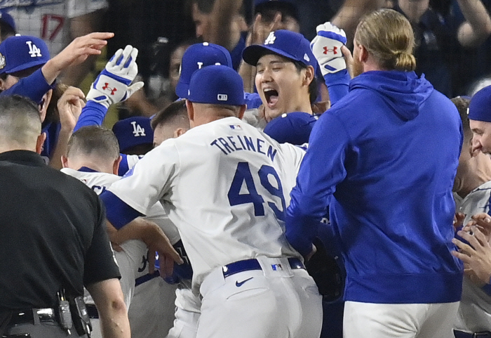 MVP → MVP → MVP '1.7061 trillion trio' That's why it's scary, Ohtani 'Thanks to Freeman's home run, this joy...'