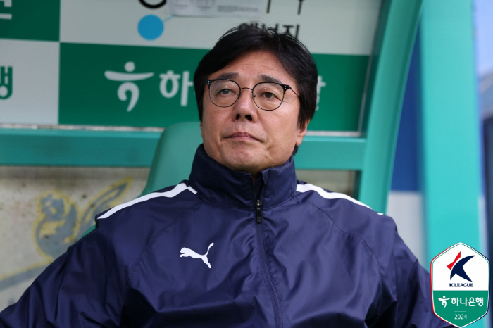 Director Hwang Sun-hong's '2 consecutive wins  Escape from the relegation zone''It's not time to feel safe yet'