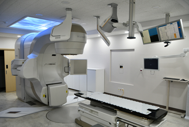 Hallym University Chuncheon Sacred Heart Hospital introduces two state-of-the-art radiation cancer treatment devices to increase treatment accuracy and minimize side effects