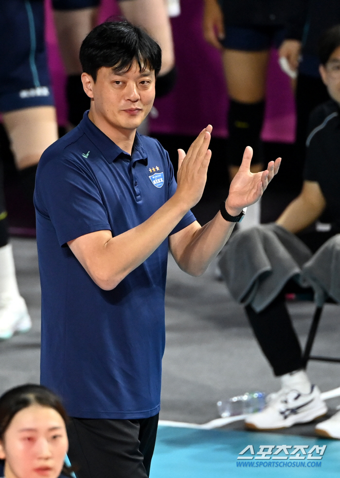 Jeong Kwan-jang - Heungkuk Life Insurance has lost two consecutive games, and Hyundai Engineering & Construction...'The flow would be better if the rain went over.' 