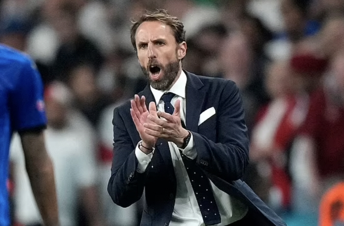 Suspicion of tax evasion' Former 英 National Director Southgate controversially awarded the title