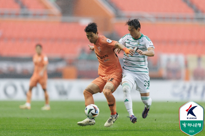 'Wake up Jeonbuk'3rd consecutive shock loss to Jeju 0-1 and '2 point difference' with Incheon, the last place to beat Gwangju'