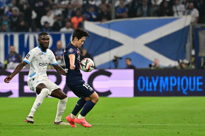 'Lee Kang-in's fake tactics failed'→PSG believes, perfect jump to the starting line...Team won a 3-0 victory over Marseille