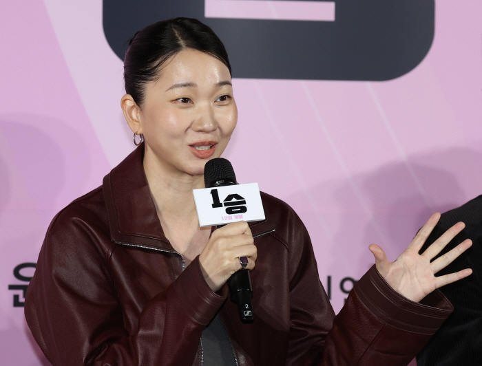 'Meeting between volleyball coach and owner'Song Kang-ho X Park Jung-min, winter theater district'Should we enjoy the honor of '1 win' (Roundup)