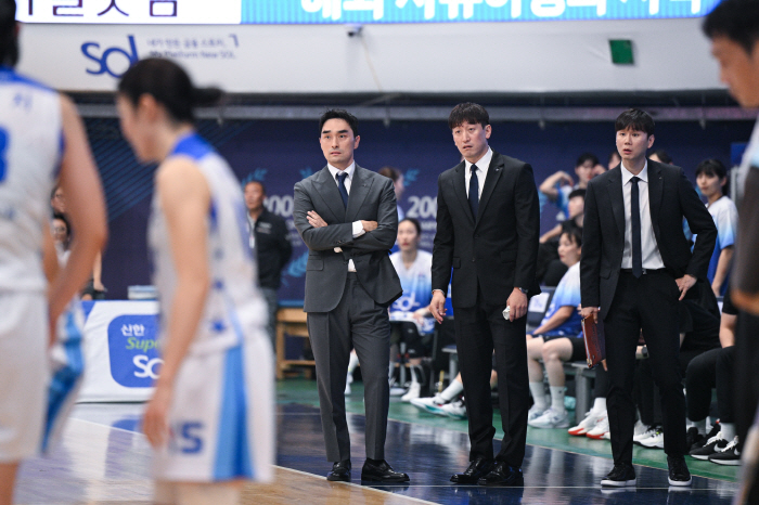  Shinhan Bank coach Gunathan 'The new players are so out of sync.'