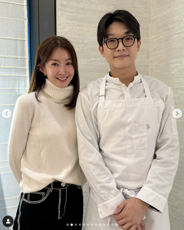 Cafeteria business tycoon ♥'Lee Si-young met triple starThanks for cooking as a black and white chef