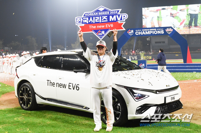 'MVP Kim Sun-bin, Water Bottle Fastball' Park Chan-ho, the soulmate who led the Korean Series in Gwangju for the first time in 37 years...'This is why I won the championship