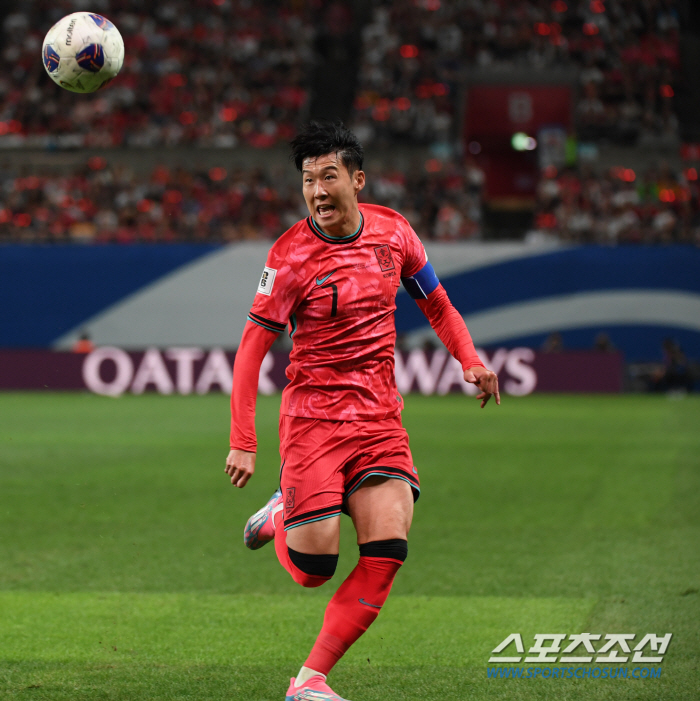 'Captain' Son Heung-min's pride was saved, the fourth in his career 'AFC Men's International Player Award'Honored