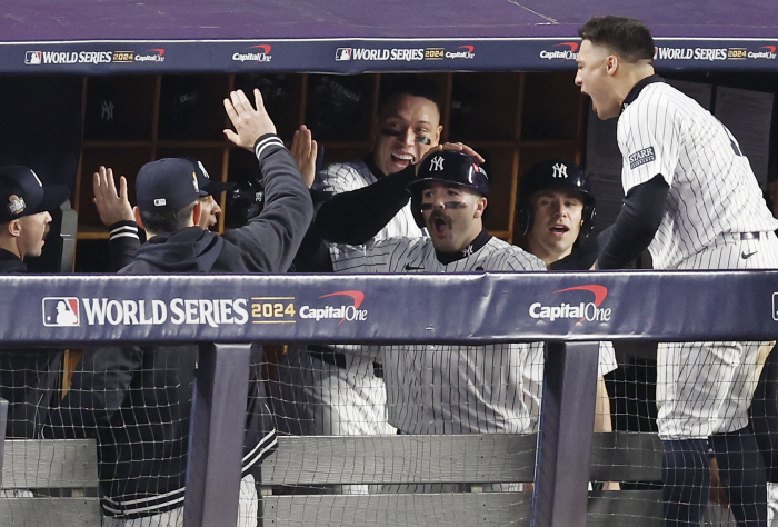 After three consecutive Yankees wins, one win, 2.5% → 11.1% increase...NYY 11-4 LAD