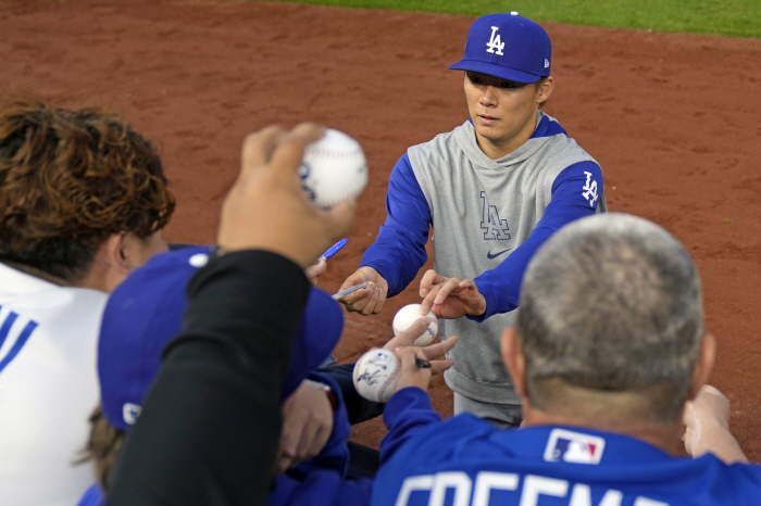 Japan Series NPB fighting Ohtani, World Series program evening program broadcasters are not allowed to cover, Kokubo coach 'Concerns about dispersing attention' 