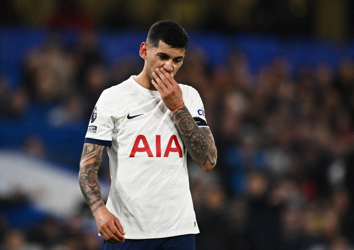 Tottenham is over, big bad news...The core board, pen, hamstring injury, tears, vice-captain Romero feels strange → Centerback duo are on the verge of annihilation