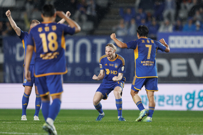 'Ulsan Dynasty Day' Rubik's Son  Ju Min-gyu Goal → Ulsan wins its third consecutive K League victory in Gangwon 2-1 overpowering the team → Early winner confirmed