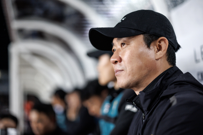 'Ulsan Dynasty Day' Rubik's Son  Ju Min-gyu Goal → Ulsan wins its third consecutive K League victory in Gangwon 2-1 overpowering the team → Early winner confirmed