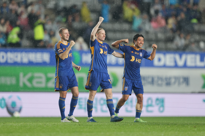 'Ulsan Dynasty Day' Rubik's Son  Ju Min-gyu Goal → Ulsan wins its third consecutive K League victory in Gangwon 2-1 overpowering the team → Early winner confirmed