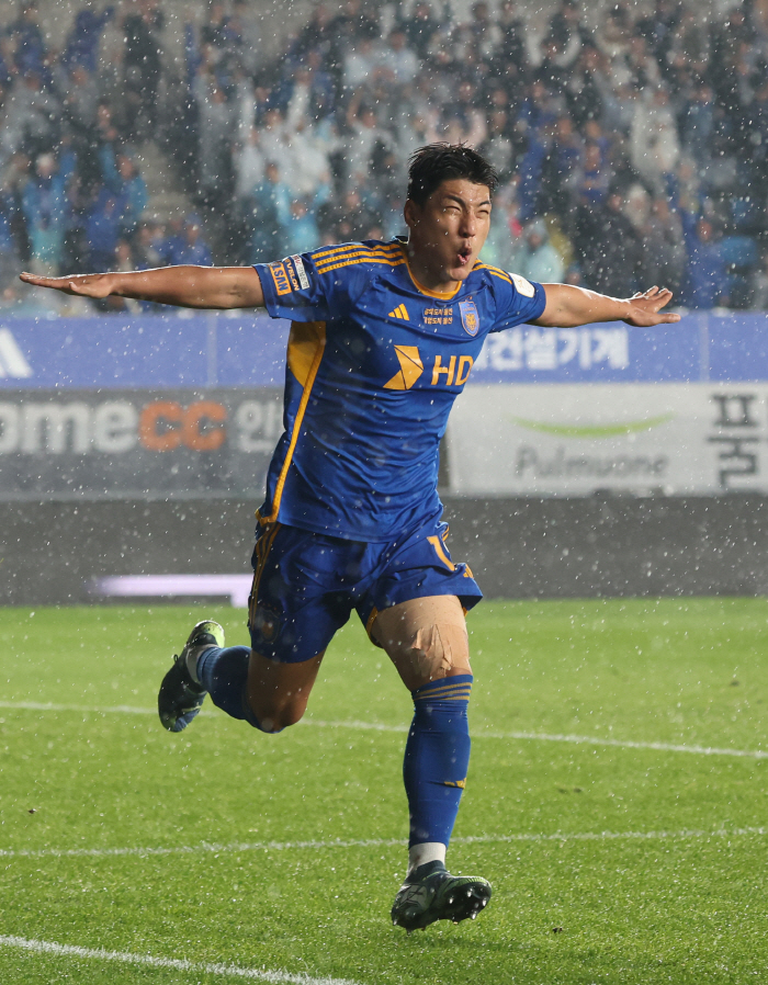 'Ulsan Dynasty Day' Rubik's Son  Ju Min-gyu Goal → Ulsan wins its third consecutive K League victory in Gangwon 2-1 overpowering the team → Early winner confirmed