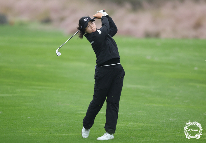 'Desert Fox' Lim Hee-jung returns to normal after two years of leading the KLPGA Tour S-OIL Championship?