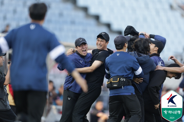 Finally finished bud football, promotion blossomed...Anyang draws with Bucheon and is promoted after 11 years since its foundation 'Seoul and Derby are successful'