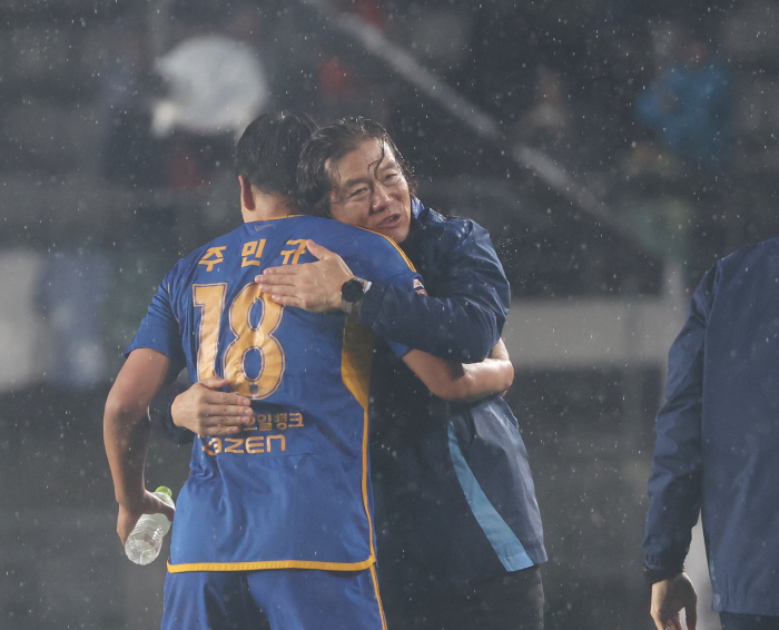 '96th → 'Tears of joy in winning for the third consecutive K-League title' Coach Kim Pan-gon 'Ulsan baton, I have regretted it' Grievance (Full Story)