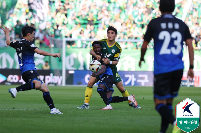 The result of Jeonbuk-Incheon's destruction match is 0-0'The ranking and the point difference remain the same'