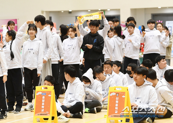  Jinkwan Middle School students promised a great game