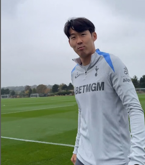 'Why now?' Aston Villa's natural enemy with six goals and three assists, smiling with a sigh of relief at Son Heung-min's return 'Surprise Reveal'